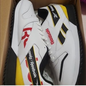 Reebok classic running sneakers
